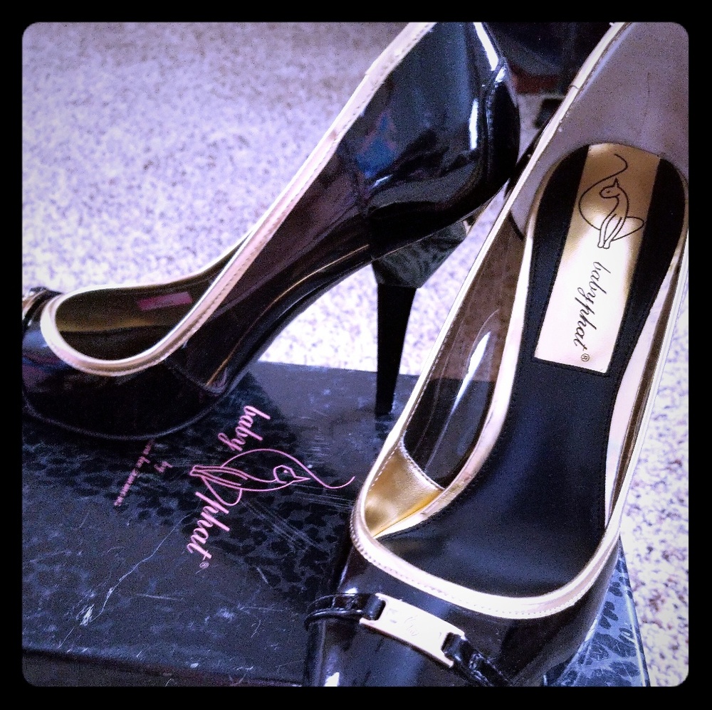 Dress shoes